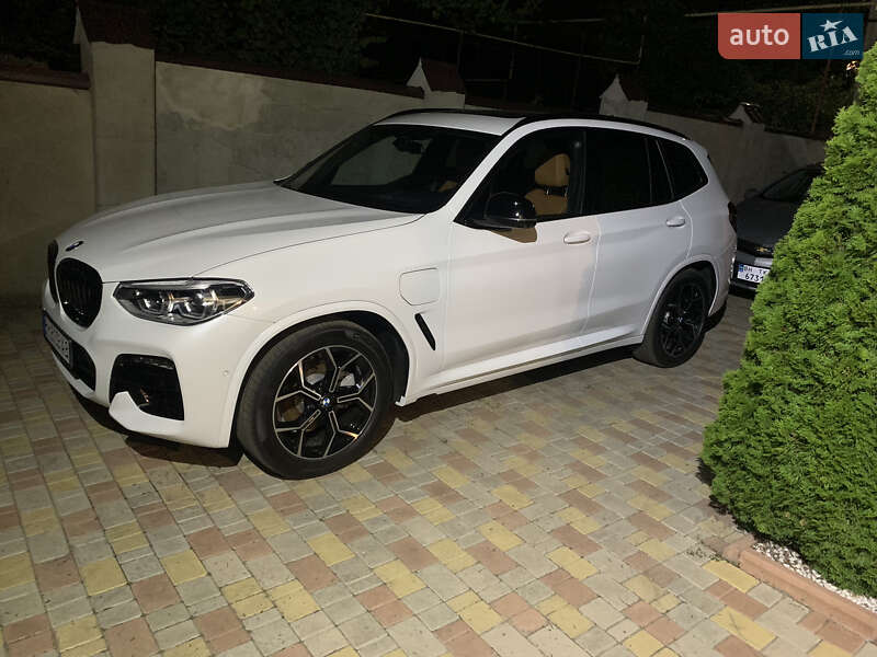 Внедорожник / Кроссовер BMW X3 2021 в Одессе