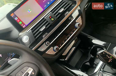 Позашляховик / Кросовер BMW X3 2021 в 