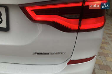 Позашляховик / Кросовер BMW X3 2021 в 