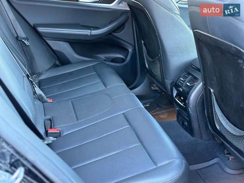 Внедорожник / Кроссовер BMW X3 2018 в Виннице