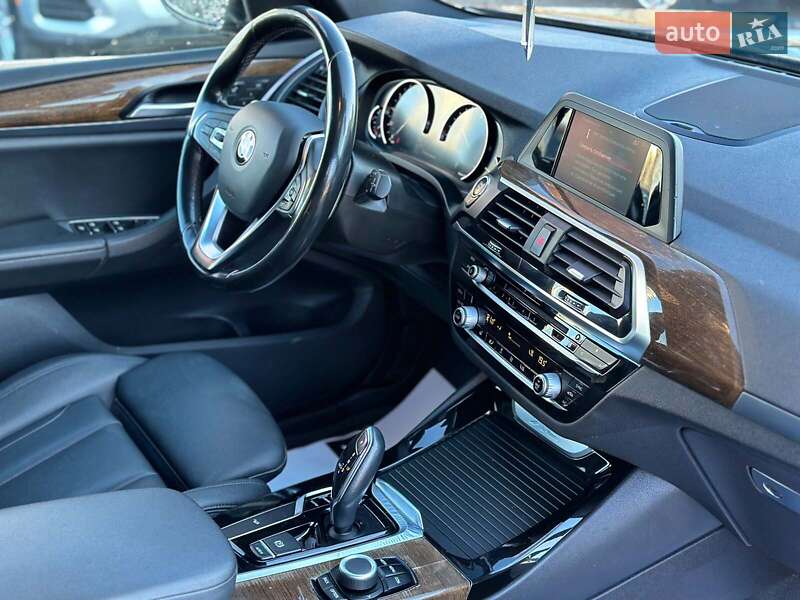 Внедорожник / Кроссовер BMW X3 2018 в Виннице