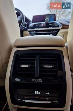 Позашляховик / Кросовер BMW X3 2018 в 