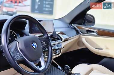 Позашляховик / Кросовер BMW X3 2018 в 