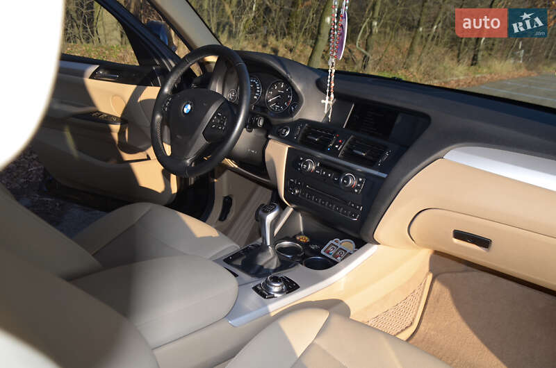 Внедорожник / Кроссовер BMW X3 2013 в Киеве