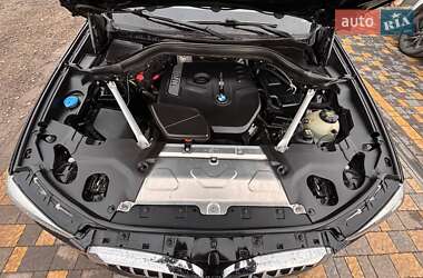 Внедорожник / Кроссовер BMW X3 2019 в 