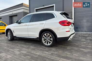 Внедорожник / Кроссовер BMW X3 2019 в 
