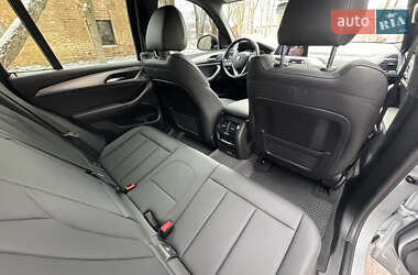 Внедорожник / Кроссовер BMW X3 2021 в 