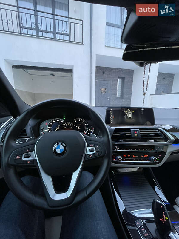 Внедорожник / Кроссовер BMW X3 2018 в Львове