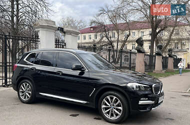 Внедорожник / Кроссовер BMW X3 2018 в 