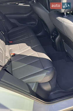 Внедорожник / Кроссовер BMW X3 2018 в 