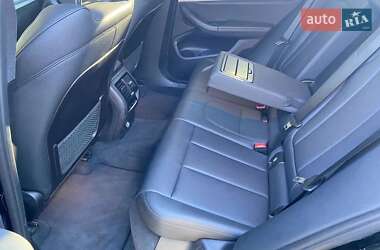 Внедорожник / Кроссовер BMW X3 2018 в 