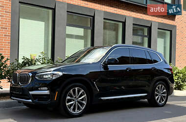 Внедорожник / Кроссовер BMW X3 2018 в 