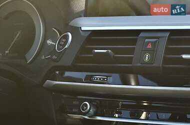 Внедорожник / Кроссовер BMW X3 2019 в 