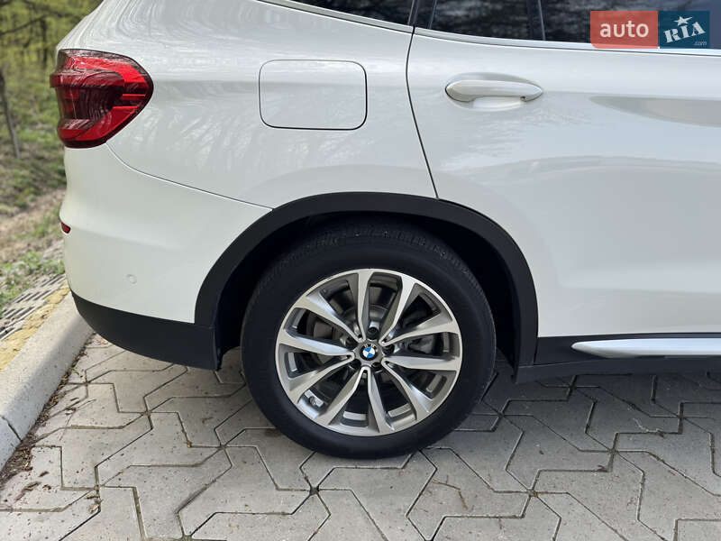 Внедорожник / Кроссовер BMW X3 2019 в Тернополе