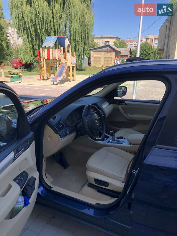 Внедорожник / Кроссовер BMW X3 2012 в Надворной