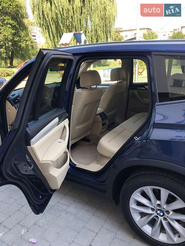 Внедорожник / Кроссовер BMW X3 2012 в Надворной