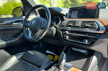 Позашляховик / Кросовер BMW X3 2018 в 