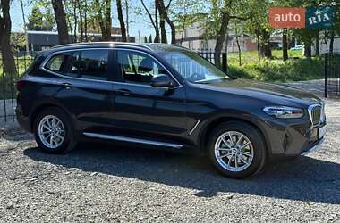 Позашляховик / Кросовер BMW X3 2022 в 