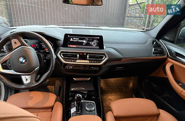 Позашляховик / Кросовер BMW X3 2023 в 