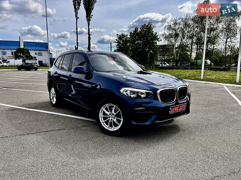 Позашляховик / Кросовер BMW X3 2021 в 