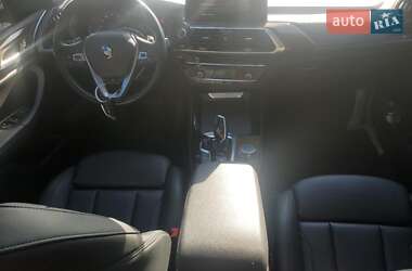 Позашляховик / Кросовер BMW X3 2018 в 