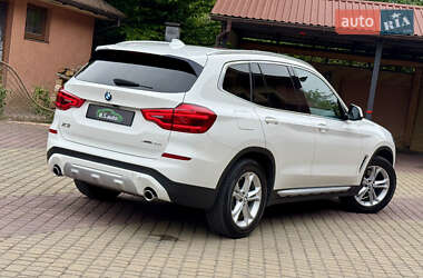 Позашляховик / Кросовер BMW X3 2018 в 