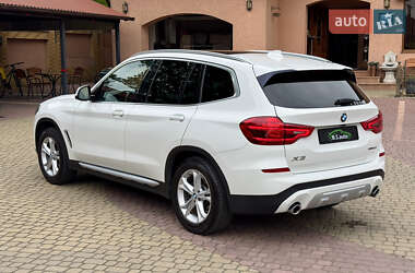 Позашляховик / Кросовер BMW X3 2018 в 