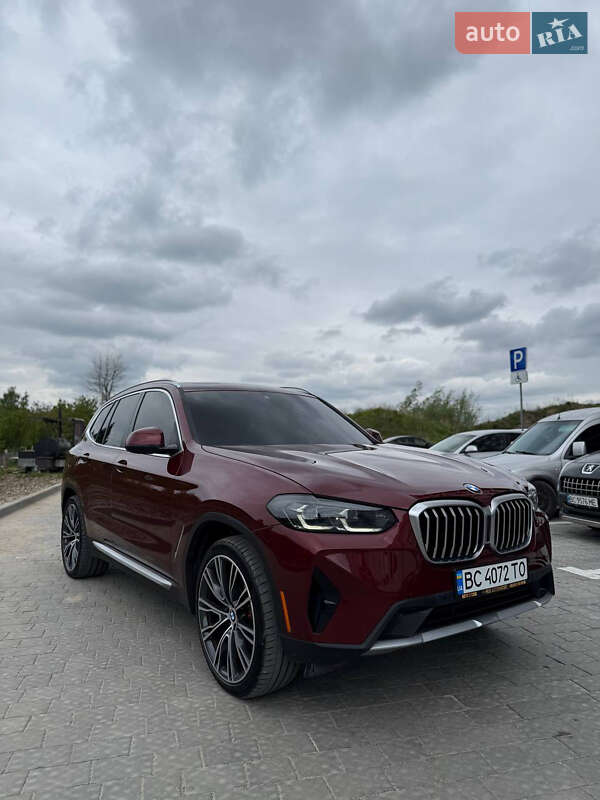Позашляховик / Кросовер BMW X3 2022 в 