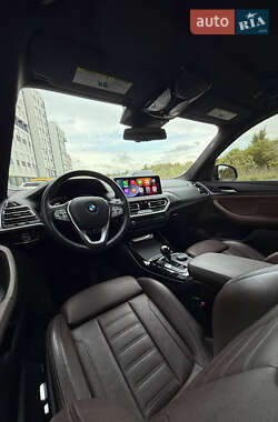 Позашляховик / Кросовер BMW X3 2022 в 