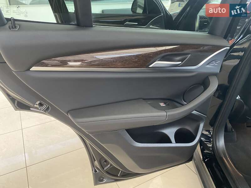 Внедорожник / Кроссовер BMW X3 2021 в Одессе