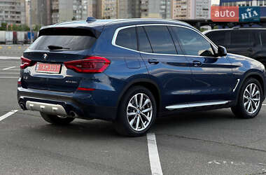 Позашляховик / Кросовер BMW X3 2018 в 