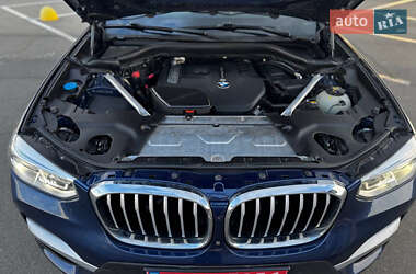 Позашляховик / Кросовер BMW X3 2018 в 
