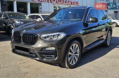 Внедорожник / Кроссовер BMW X3 2018 в 