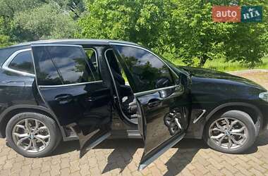 Внедорожник / Кроссовер BMW X3 2018 в 