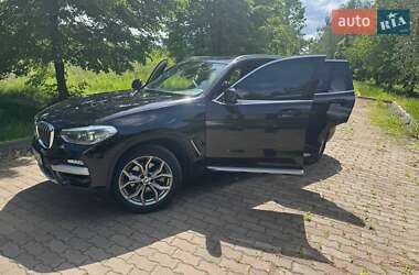 Внедорожник / Кроссовер BMW X3 2018 в 