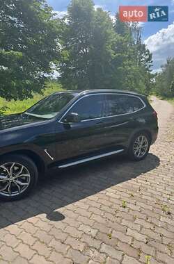 Внедорожник / Кроссовер BMW X3 2018 в 