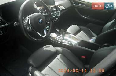 Внедорожник / Кроссовер BMW X3 2019 в 