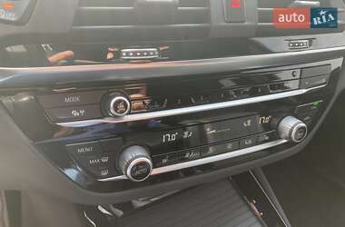 Позашляховик / Кросовер BMW X3 2021 в 