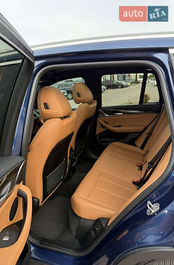 Внедорожник / Кроссовер BMW X3 2021 в 
