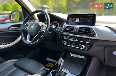 Позашляховик / Кросовер BMW X3 2018 в 