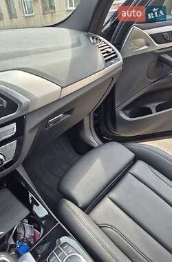 Внедорожник / Кроссовер BMW X3 2021 в 
