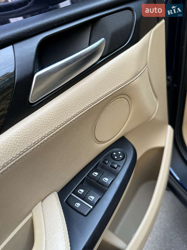 Внедорожник / Кроссовер BMW X3 2012 в Киеве