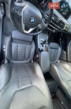 Внедорожник / Кроссовер BMW X3 2018 в 