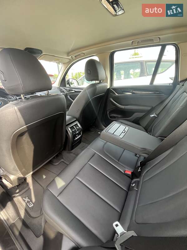 Внедорожник / Кроссовер BMW X3 2018 в Киеве фото 25 Внедорожник / Кроссовер BMW X3 2018 в Киеве