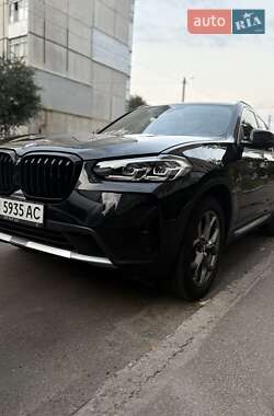 Позашляховик / Кросовер BMW X3 2023 в 