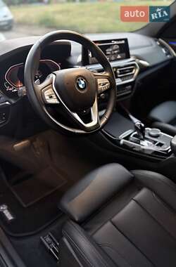 Позашляховик / Кросовер BMW X3 2023 в 