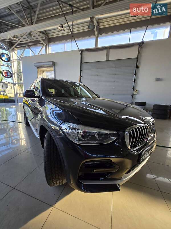 Внедорожник / Кроссовер BMW X3 2021 в Одессе