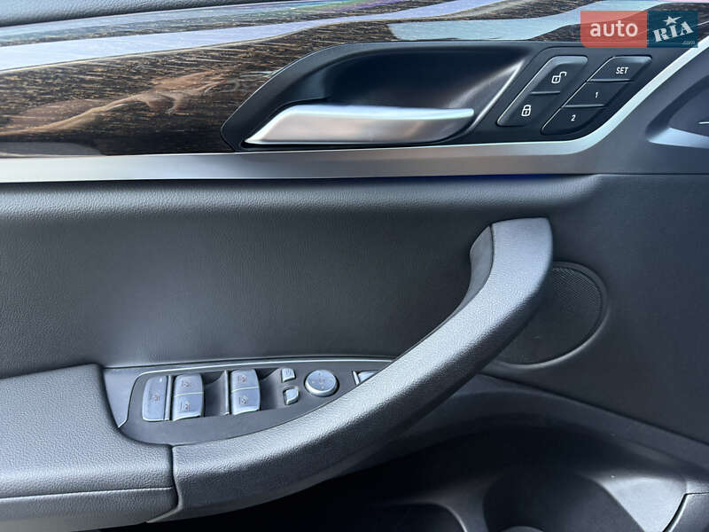 Позашляховик / Кросовер BMW X3 2024 в Одесі
