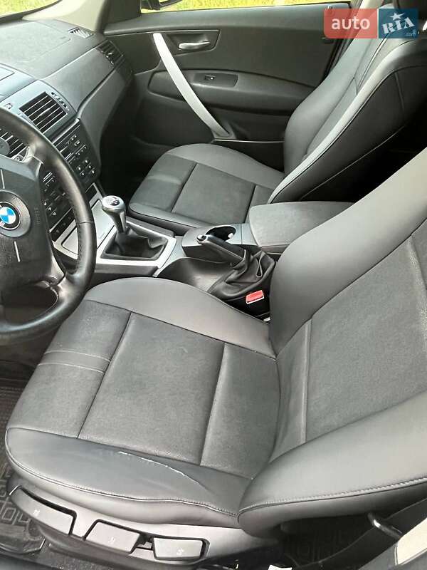 Внедорожник / Кроссовер BMW X3 2005 в Киеве