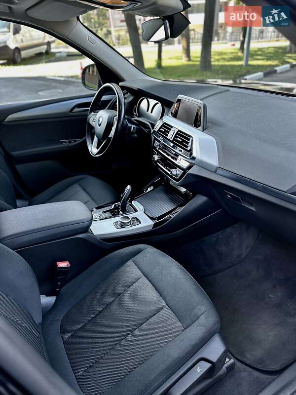 Внедорожник / Кроссовер BMW X3 2019 в Харькове
